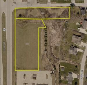 8920 S 27th  St in Oak Creek wi. List Price: $650,000