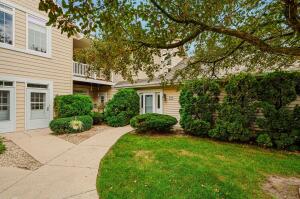 Autumn Woods W398N6054  Autumn Woods Dr  in Lac La Belle wi. List Price: $310,000