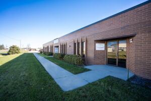 9316 N 107th St in Milwaukee wi. List Price: $2,500