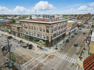 804  Jay St in Manitowoc wi. List Price: $3,100