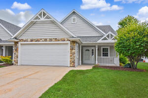 Bay & Landing at Elkhart Lake 18  Cedar Ln  in Elkhart Lake wi. List Price: $370,000