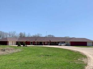 Waldo Condominium East 417 E 1st St  in Waldo wi. List Price: $379,900