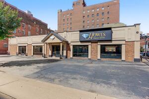 324  Main St in La Crosse wi. List Price: $1,050,000