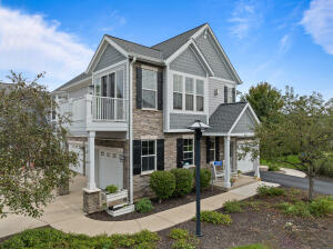Geneva National 1030  Crane Ct 40-16 in Geneva wi. List Price: $485,000