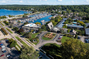 Abbey Harbor Condominium Assoc. 271  Fontana Blvd 921 in Fontana wi. List Price: $465,000