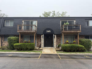 Brookside 205  Williams St 7 in Williams Bay wi. List Price: $179,000
