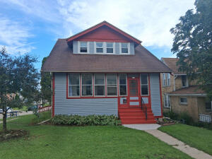 177 E Washington St in West Bend wi. List Price: $255,000