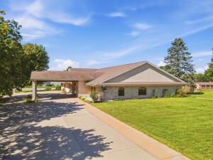 1001  Quincy St in Onalaska wi. List Price: $2,750,000