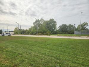 621 W Rawson  Ave in Oak Creek wi. List Price: $1,700,000