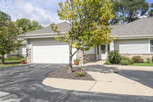Honey Meadow 331  Westside Ave 3 in Mukwonago wi. List Price: $369,900