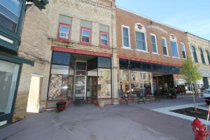 133 E Chestnut St in Burlington wi. List Price: $650,000