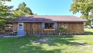 402 S 3rd St in Waterford wi. List Price: $125,000