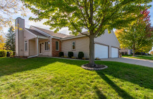 Wolf Trail 2021  Wolf Rd  in Waukesha wi. List Price: $349,900
