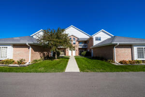 Meadows of River Park N25W24129  River Park Dr 7 in Pewaukee wi. List Price: $347,500