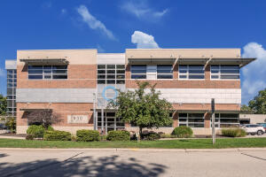 930  Armour Rd in Oconomowoc wi. List Price: $4,000