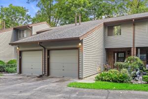 Riverwood Condominiums 2935  Old Mill Dr  in Racine wi. List Price: $199,900