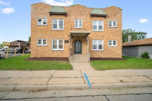 5823 W Appleton Ave in Milwaukee wi. List Price: $789,900