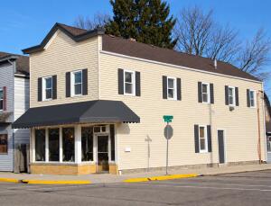 238 E Main St in Waterford wi. List Price: $1,700