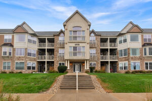 Indian Creek 6995 S Riverwood Blvd A04 in Franklin wi. List Price: $244,800