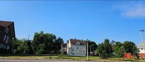 2817-2829 W North  Ave in Milwaukee wi. List Price: $50,000