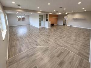 280  Regency Ct in Brookfield wi. List Price: $2,250