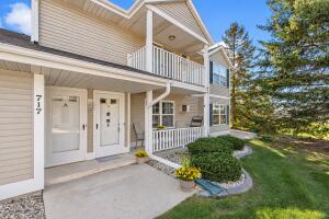 Devonshire Village 717  Canterberry Ct B in West Bend wi. List Price: $229,000
