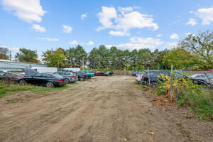 17 S 83rd  St in West Allis wi. List Price: $25,000