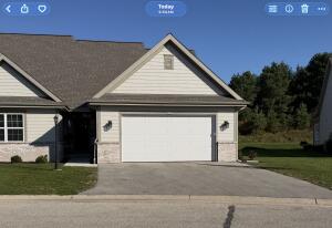 Arbor Pointe 1787  Cedar Ridge Dr 216-2 in Slinger wi. List Price: $579,900