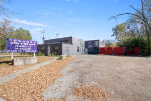6440 N 40th St in Milwaukee wi. List Price: $1,499,900