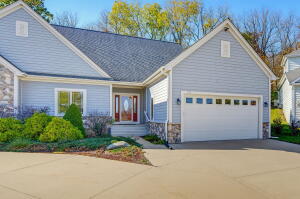3609-3611 Shade Tree Court 3611  Shade Tree Ct  in Waukesha wi. List Price: $449,000