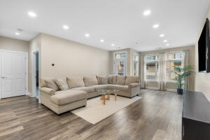 Riverbridge Condominiums 1905 N Water St 409 in Milwaukee wi. List Price: $275,000