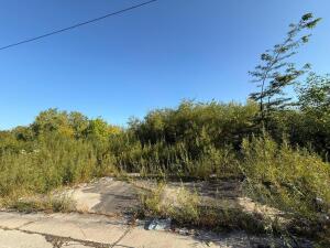 9622 W Allyn  St in Milwaukee wi. List Price: $185,000